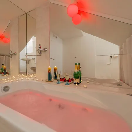 With Jacuzzi Trogir
